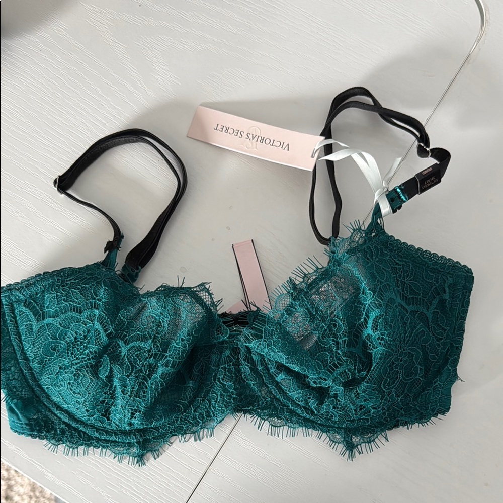 Victoria's Secret Teal Lace Bra